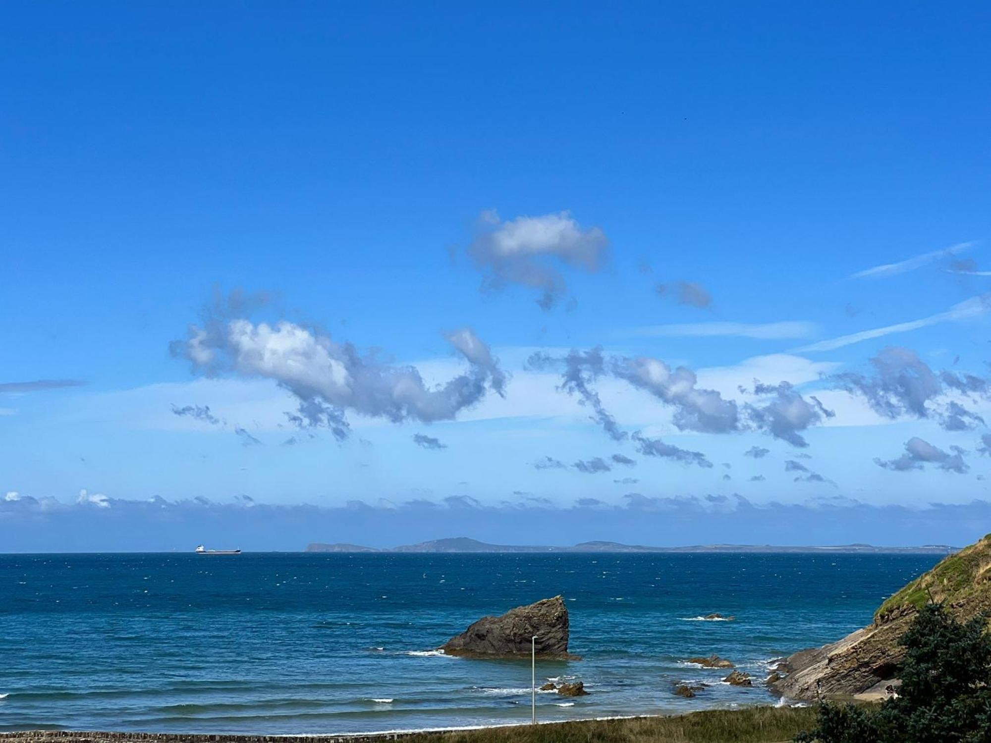 Seacliff, Broad Haven. Villa Exterior photo